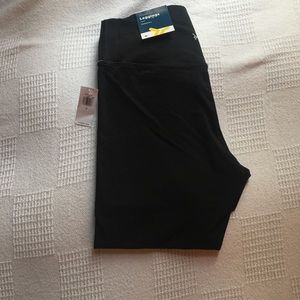 Extra high-rise black leggings